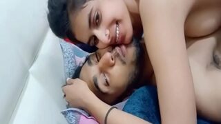 Young couples passionate sex viral MMS hotel room